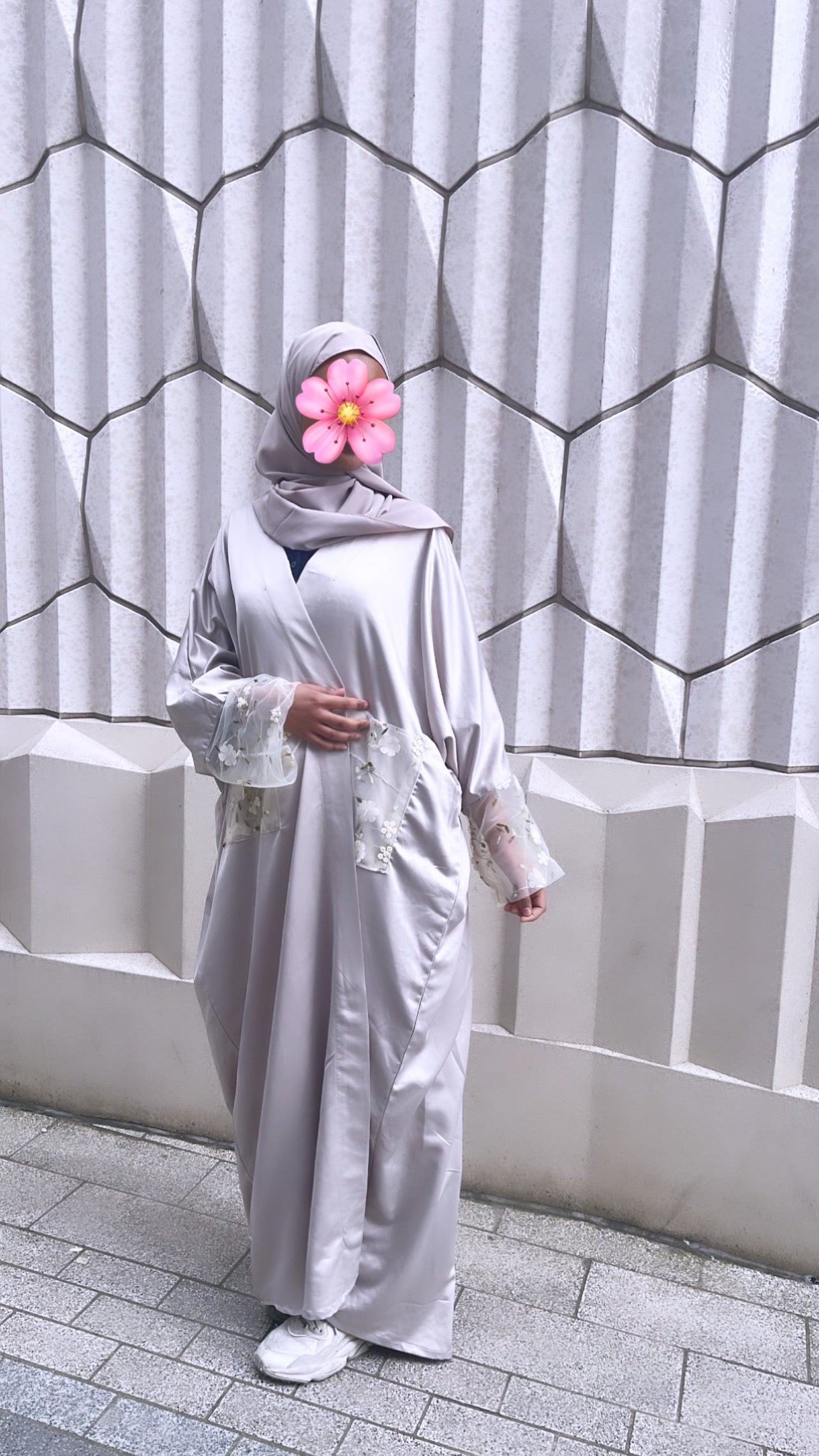 Beige abaya with pockets